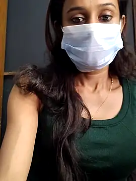 Snapshot of Oleevia chatting on October 27, 2025, 8:07 am Oleevia online show from October 27, 2025, 8:07 am