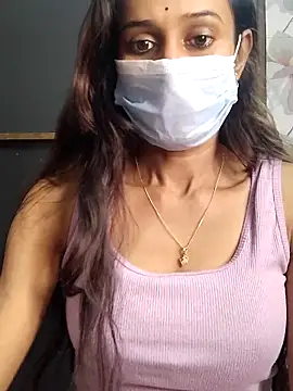 Snapshot of Oleevia chatting on November 25, 2025, 8:58 am Oleevia online show from November 25, 2025, 8:58 am