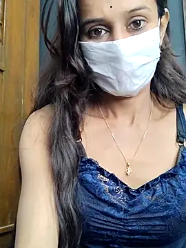 Snapshot of Oleevia chatting on December 5, 2025, 8:23 am Oleevia online show from December 5, 2025, 8:23 am