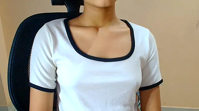 Snapshot of Chandani-Love chatting on June 27, 2026, 12:44 pm Chandani-Love online show from June 27, 2026, 12:44 pm