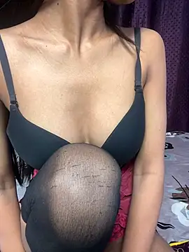 Snapshot of Snappy_girl chatting on January 2, 2025, 10:58 am Snappy girl online show from January 2, 2025, 10:58 am