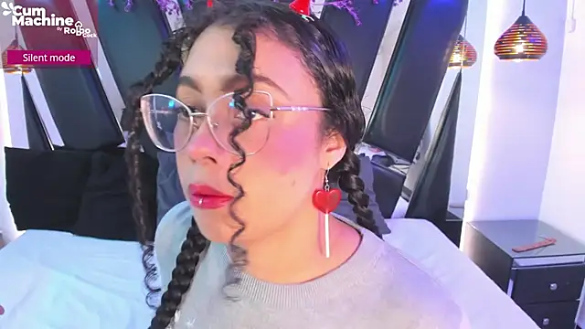 Snapshot of antonelllepiercee chatting on January 8, 2026, 11:23 am antonelllepiercee online show from January 8, 2026, 11:23 am