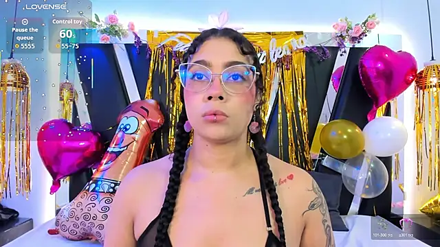 Snapshot of antonelllepiercee chatting on February 13, 2026, 11:28 am antonelllepiercee online show from February 13, 2026, 11:28 am