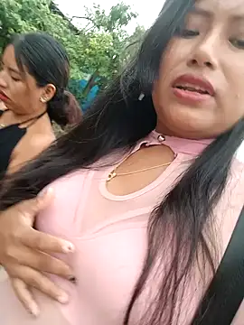 Snapshot of Karol-kamila19 chatting on December 2, 2024, 1:02 pm Karol-kamila19 online show from December 2, 2024, 1:02 pm