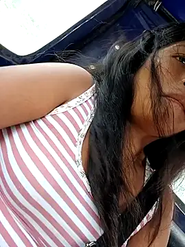 Snapshot of Karol-kamila19 chatting on January 3, 2025, 1:58 pm Karol-kamila19 online show from January 3, 2025, 1:58 pm