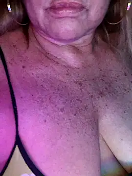 Kasandra Ho online show from November 27, 2025, 8:22 pm