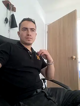 dragon1006 online show from March 16, 2025, 9:05 pm