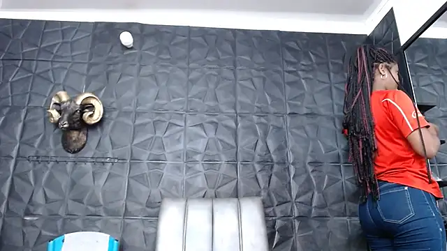 Snapshot of Hanna_Fox_69 chatting on December 2, 2025, 4:46 pm Hanna Fox 69 online show from December 2, 2025, 4:46 pm