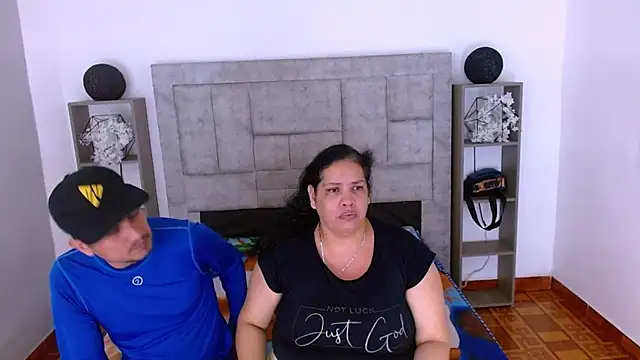 Candy and Jh0n online show from February 17, 2026, 7:53 pm