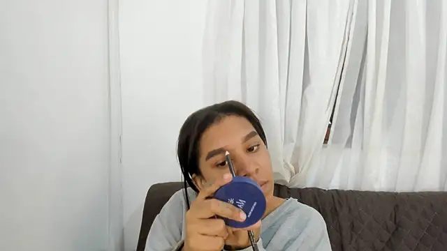 Fernanda brown18 online show from October 24, 2025, 7:54 pm