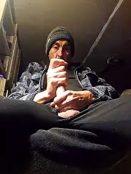 Pumpndeep online show from January 15, 2025, 8:30 am