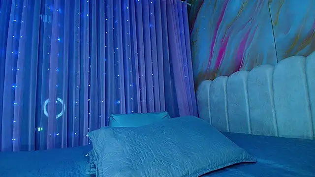 mia stanfort online show from February 27, 2026, 7:14 pm