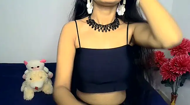 Snapshot of SUZY_FROMUS chatting on December 8, 2024, 5:39 am SUZY FROMUS online show from December 8, 2024, 5:39 am