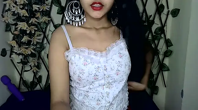 Snapshot of SUZY_FROMUS chatting on February 18, 2025, 5:10 pm SUZY FROMUS online show from February 18, 2025, 5:10 pm