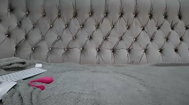 Snapshot of ElliaSquirtGirl chatting on January 18, 2025, 2:12 pm ElliaSquirtGirl online show from January 18, 2025, 2:12 pm