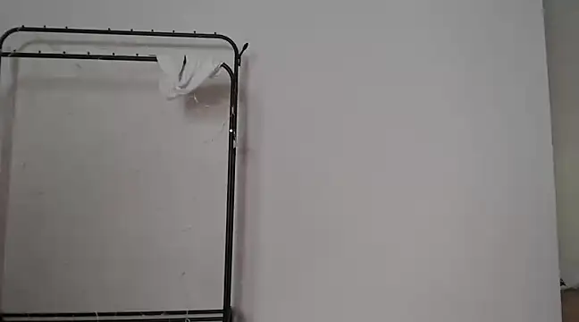 Snapshot of ElliaSquirtGirl chatting on February 5, 2025, 1:33 pm ElliaSquirtGirl online show from February 5, 2025, 1:33 pm