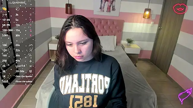 Snapshot of Carol_Pinter chatting on January 15, 2025, 5:29 am Carol Pinter online show from January 15, 2025, 5:29 am