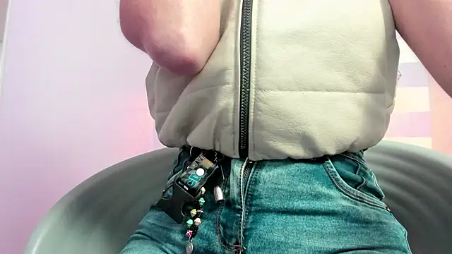 Snapshot of Carol_Pinter chatting on March 8, 2025, 12:09 pm Carol Pinter online show from March 8, 2025, 12:09 pm