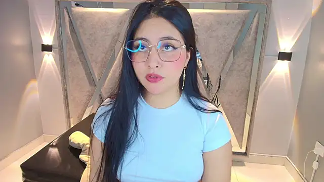 Annie9  online show from January 8, 2026, 4:15 am