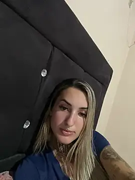 hotskinny1 online show from February 15, 2025, 1:31 am