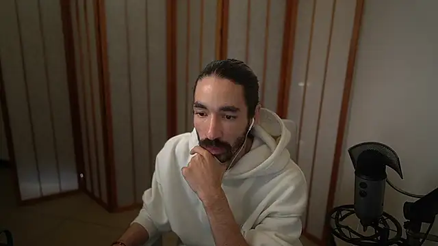 Snapshot of Your_Ice_cream chatting on November 7, 2025, 2:17 pm Your Ice cream online show from November 7, 2025, 2:17 pm