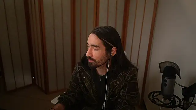 Snapshot of Your_Ice_cream chatting on November 19, 2025, 1:22 pm Your Ice cream online show from November 19, 2025, 1:22 pm