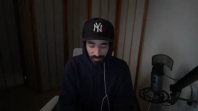 Snapshot of Your_Ice_cream chatting on December 5, 2025, 1:09 pm Your Ice cream online show from December 5, 2025, 1:09 pm