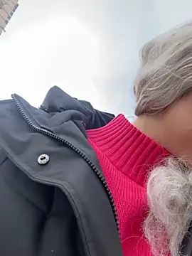 KikiWatson online show from January 16, 2025, 8:11 am