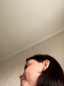 KikiWatson online show from October 3, 2025, 8:22 am