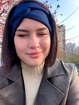 KikiWatson online show from November 7, 2025, 7:08 am