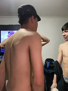 Snapshot of LatinBoysxxx chatting on December 21, 2024, 10:30 pm LatinBoysxxx online show from December 21, 2024, 10:30 pm