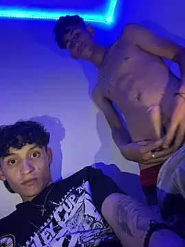 Snapshot of LatinBoysxxx chatting on January 15, 2025, 7:15 am LatinBoysxxx online show from January 15, 2025, 7:15 am