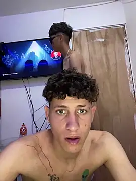 Snapshot of LatinBoysxxx chatting on January 15, 2025, 7:23 pm LatinBoysxxx online show from January 15, 2025, 7:23 pm