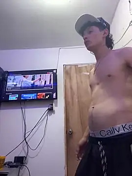 Snapshot of LatinBoysxxx chatting on January 17, 2025, 9:17 pm LatinBoysxxx online show from January 17, 2025, 9:17 pm