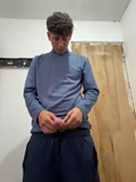 Snapshot of LatinBoysxxx chatting on March 4, 2026, 5:52 pm LatinBoysxxx online show from March 4, 2026, 5:52 pm