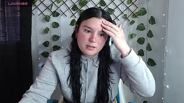 Snapshot of Nika_1_ chatting on May 6, 2026, 9:31 pm Nika 1 online show from May 6, 2026, 9:31 pm