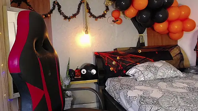 Snapshot of hera_divine chatting on October 25, 2025, 10:15 pm hera divine online show from October 25, 2025, 10:15 pm