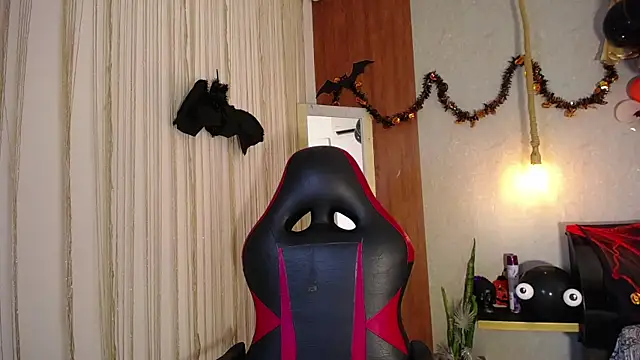 Snapshot of hera_divine chatting on October 27, 2025, 9:19 pm hera divine online show from October 27, 2025, 9:19 pm