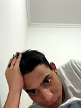 stiven-p23 online show from October 28, 2025, 4:05 am