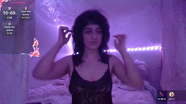 Snapshot of DanniHall chatting on March 2, 2025, 6:05 am DanniHall online show from March 2, 2025, 6:05 am