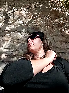 Snapshot of uber_babe chatting on December 2, 2025, 11:37 am uber babe online show from December 2, 2025, 11:37 am