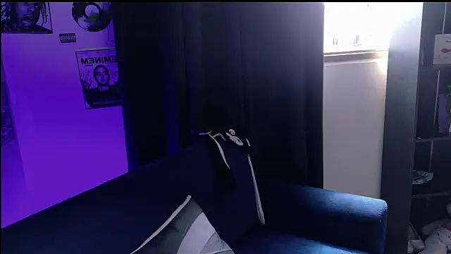 yulianademond66 online show from March 21, 2026, 7:39 pm