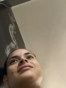 HannaRhodes online show from November 10, 2025, 1:10 pm