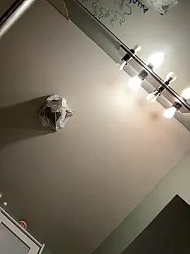 Snapshot of sluttysmiley chatting on December 16, 2025, 7:57 am sluttysmiley online show from December 16, 2025, 7:57 am