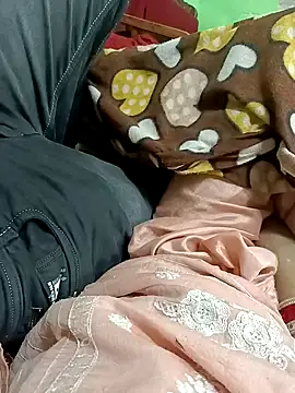 Snapshot of QUEEN-X-CPL chatting on December 30, 2024, 7:53 pm QUEEN-X-CPL online show from December 30, 2024, 7:53 pm