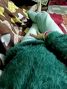 Snapshot of QUEEN-X-CPL chatting on January 1, 2025, 5:22 pm QUEEN-X-CPL online show from January 1, 2025, 5:22 pm