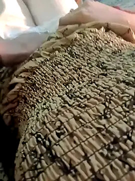 Snapshot of QUEEN-X-CPL chatting on February 8, 2025, 5:39 pm QUEEN-X-CPL online show from February 8, 2025, 5:39 pm