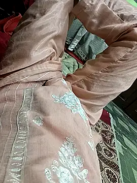 Snapshot of QUEEN-X-CPL chatting on February 26, 2025, 5:39 pm QUEEN-X-CPL online show from February 26, 2025, 5:39 pm