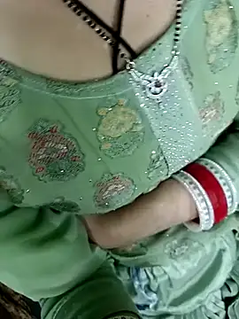 Snapshot of QUEEN-X-CPL chatting on February 26, 2025, 8:44 pm QUEEN-X-CPL online show from February 26, 2025, 8:44 pm