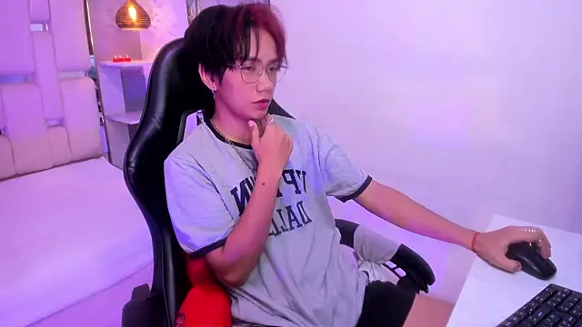 Eriol  online show from September 16, 2025, 12:17 pm